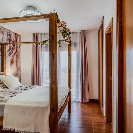 Villa Oceana - Cliffside Retreat