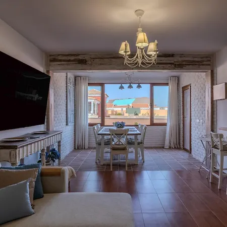 Oceana - Cliffside Retreat *
