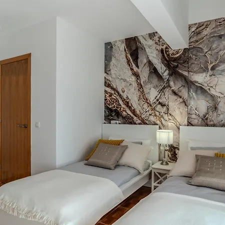 Oceana - Cliffside Retreat *