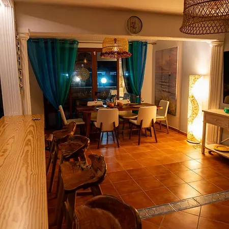 Oceana - Cliffside Retreat Villa